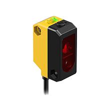 Banner Engineering QS18VP6LAF250Q5 Photoelectric Sensors WORLD-BEAM QS18 LASER ADJUSTABLE FIELD; CLASS 2; Rng: 20 mm-Cutoff pt (adj btwn 50-250 mm); Input:; Output: PNP; 150 mm (6 in) M12 Pigtail QD
