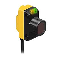 Banner Engineering QS18VP6LP W/30 Photoelectric Sensors WORLD-BEAM: Polarized Retro; Range: 3.5 m; Input: 10-30 V dc; Output: Complementary PNP; 9 m (30 ft) Cable