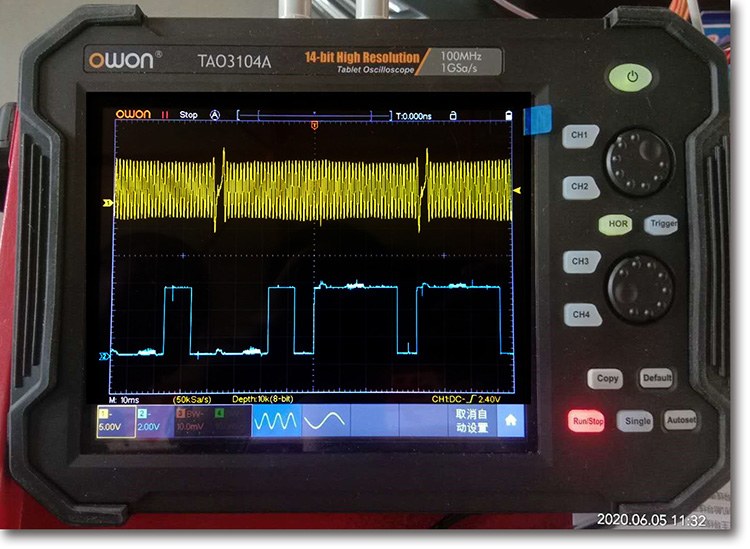 Crankshaft and Hall camshaft sensor waveforms on OWON TAO3104A