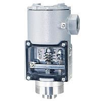 Dwyer SA1112E-A4-K1 Weatherproof Explosion-Proof Pressure Switches, 3000 psi, 5% Deadband (Gauge, 250 psi, NPT Female, 1/4 in, Hazardous Location Rated, NEMA Type 4X, NEMA Type 7, NEMA Type 9)